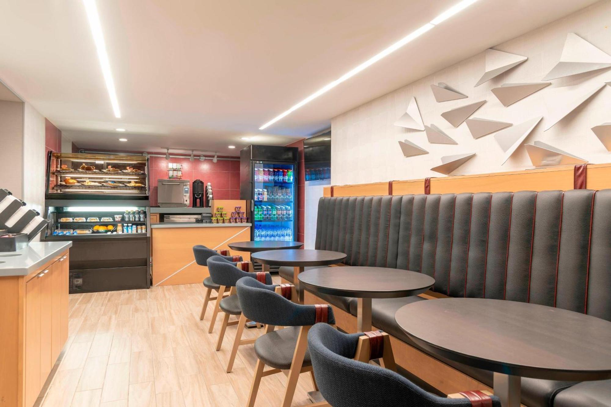 Delta Hotels By Marriott Kalamazoo Conference Center Εξωτερικό φωτογραφία